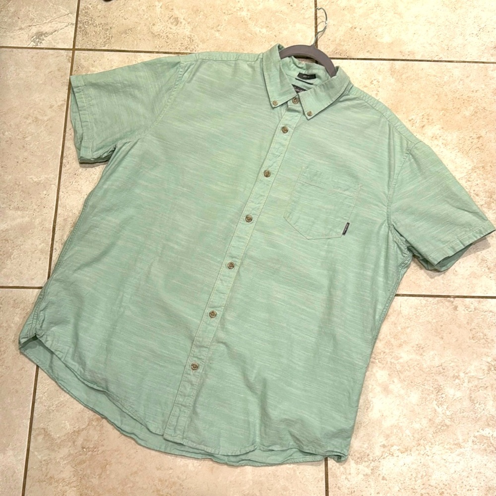Eddie Bauer moss green casual button down, classic fit men’s XL shirt
